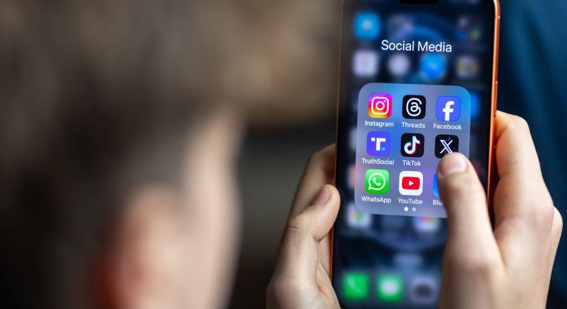 Döbbenetes indokkal tiltották be a közösségi média használatát a 15 éven aluliak számára ebben az országban