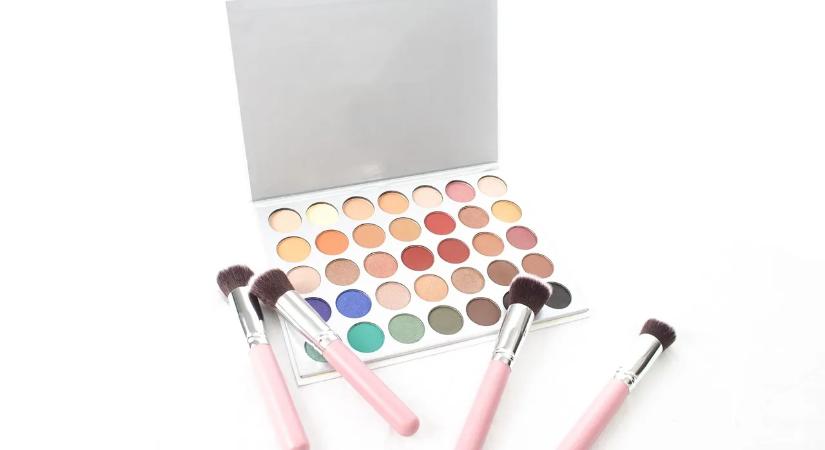 Hogyan tárold a kozmetikumokat helyesen hogy megőrizd minőségüket