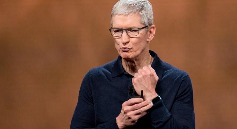 15 év után búcsúzik Tim Cook – új vezető jön az Apple élére