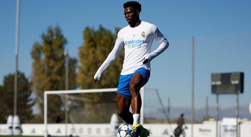 A Real Madridból erősítheti meg a középpályáját a Manchester United