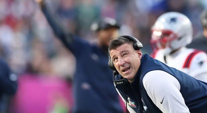 Terápiára jár az NFL-sztáredző, aki egy újságíróval csalta meg a feleségét