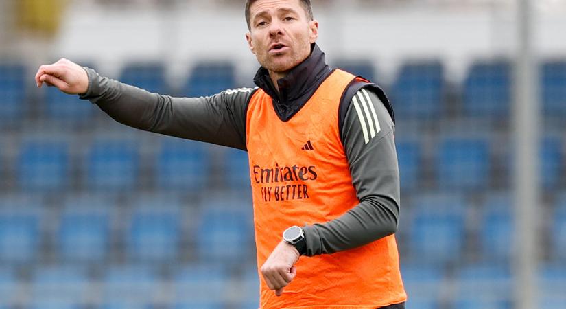 Nem Liverpool FC, ezt a csapatot veheti át Xabi Alonso