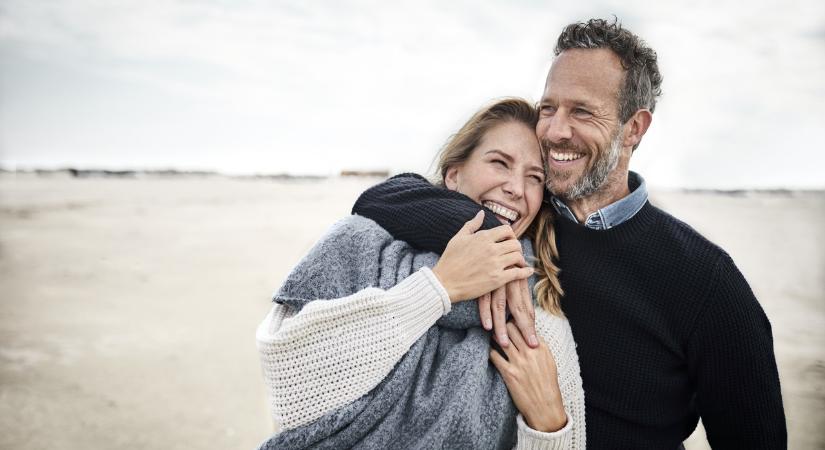 3 csillagjegypár, akik egymás mellett válnak érzelmileg felnőtté