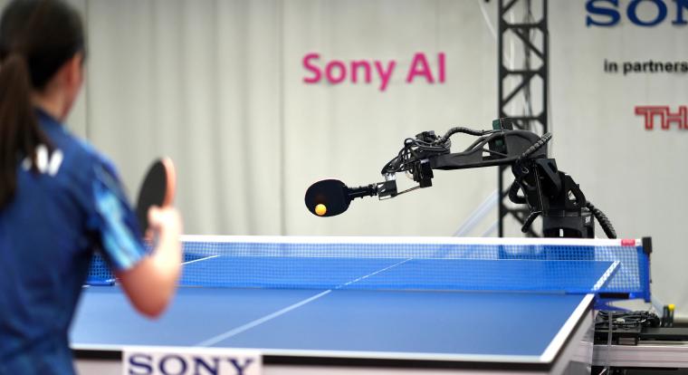 A profikat is lenyomja pingponban a Sony robotja