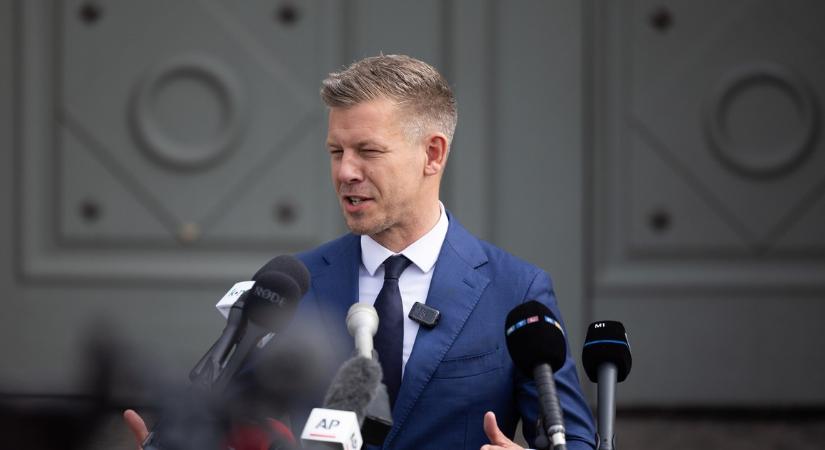 Ritka pillanat: Magyar Péter megmutatta a családját - fotó