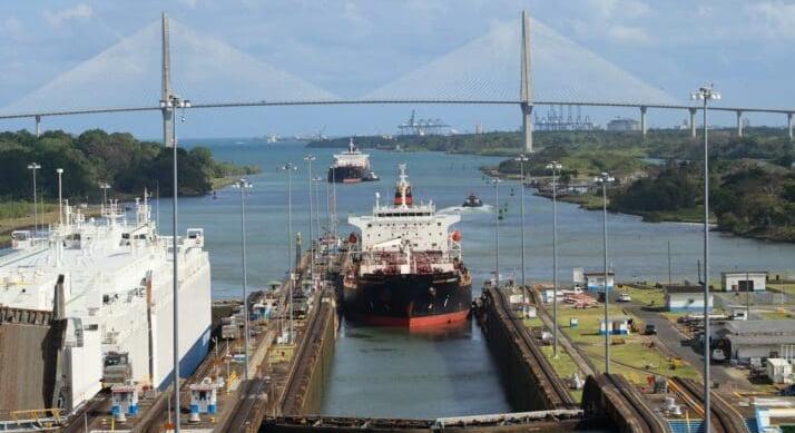 Elszálltak a díjak a Panama-csatornán – Egyes hajók már 1 millió dollárnál is többet fizetnek az áthaladásért