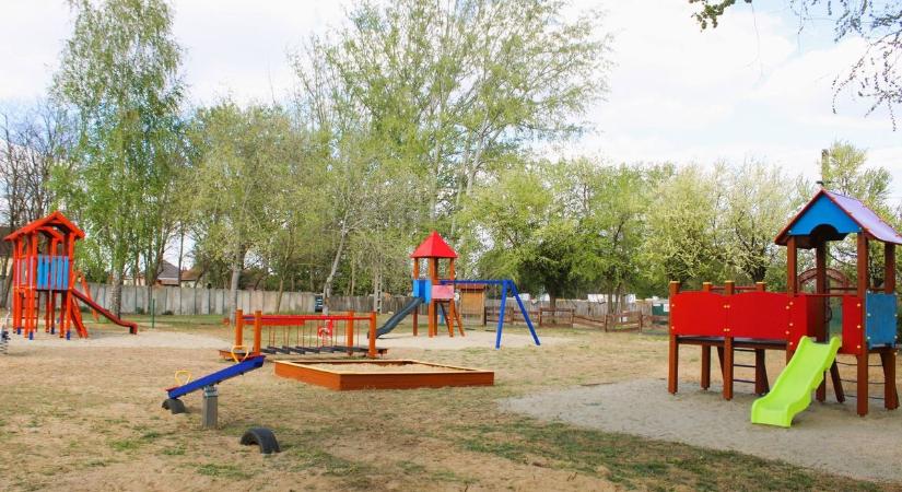 Több játszótér is megújult egy hajdú-bihari településen