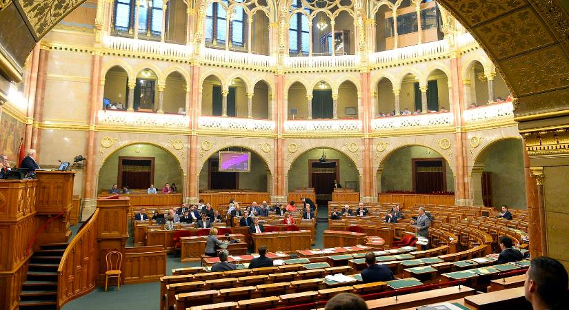 A gránit szilárdságú Alaptörvény már tizenöt módosítást megért, ötször nyúltak hozzá csak az elmúlt négy évben