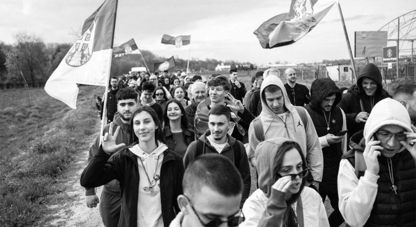 Az ellenzéknek és az egyetemistáknak össze kell fognia