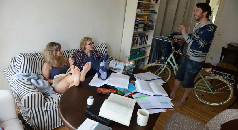 Belenyúl az Orbán-kormány az egymilliós Otthontámogatás szabályaiba: itt vannak a változások