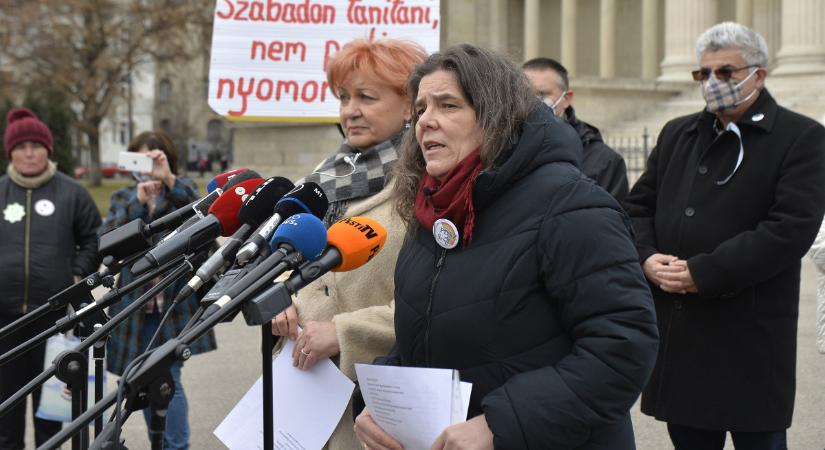 PDSZ: „először nem várunk el nagy dolgokat az új kormánytól, de az új miniszterrel le akarunk ülni”