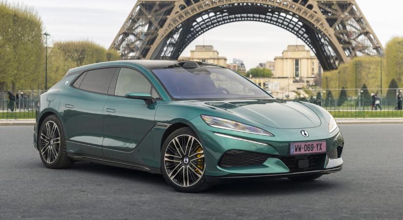 Percek kérdése – ezek most a leggyorsabban tölthető villanyautók