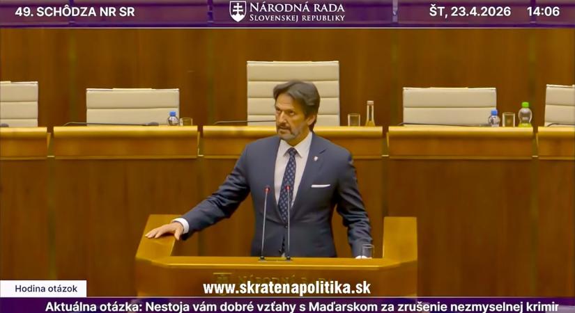 Kaliňák szerint nem elkobzás (lopás) zajlik, hanem az állam azt veszi vissza, amit a magyarság jogtalanul szerzett meg