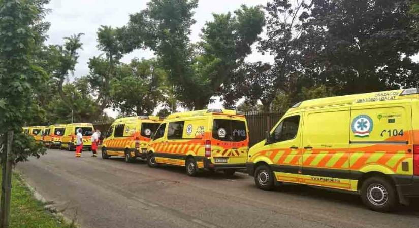 Magyarországi Mentődolgozók Szövetsége: a kapacitáshiány miatt a legsúlyosabb esetek is feltorlódhatnak