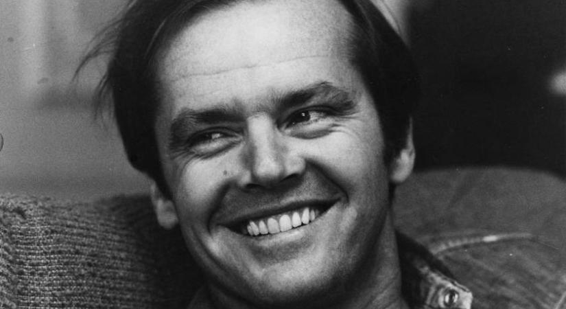 A 89 éves Jack Nicholson ritka, friss fotón: kopaszodva, ősz szakállal így néz ki