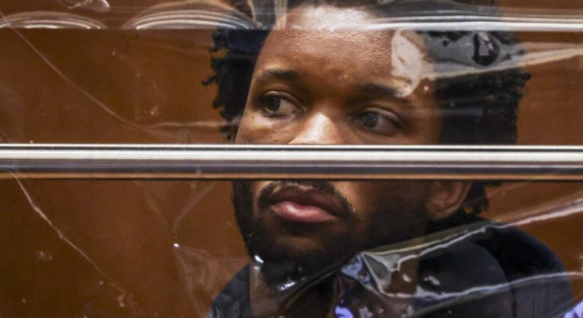 Gyermekpornográfiát találtak a gyilkossággal vádolt TikTok-sztár telefonján