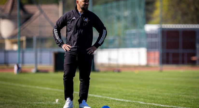 Meglepetés, edzőt váltott a feljutásra hajtó csapat