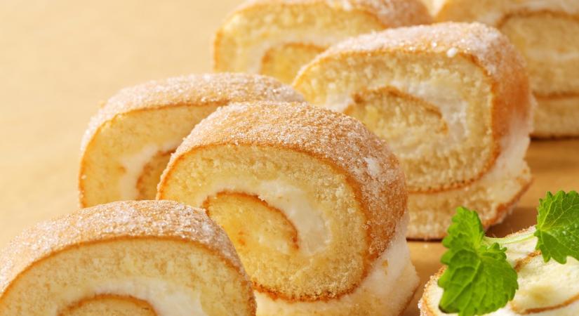 Íme a tökéletes piskótatekercs titka: puha, rugalmas és garantáltan nem reped meg