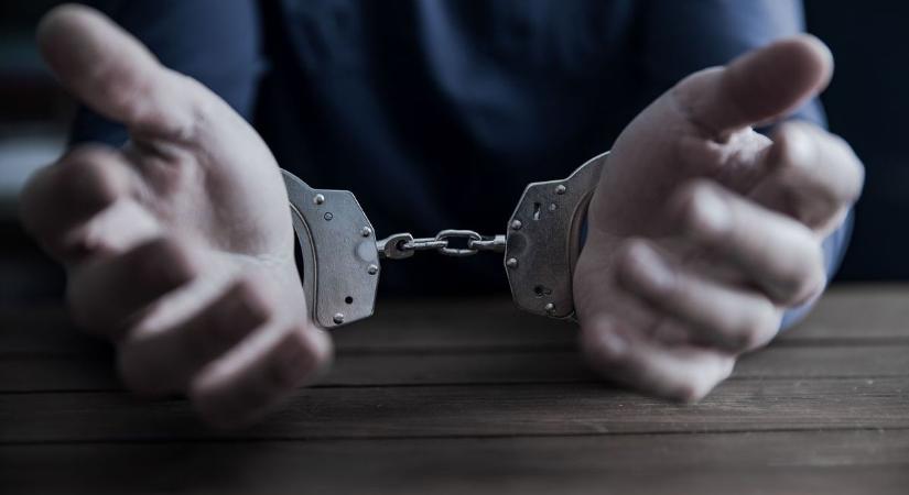 Rosszkor volt rossz helyen: drogvásárlás közben csaptak le rá