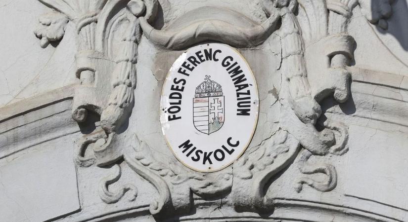 Új szerepben a Földes Ferenc Gimnázium igazgatója – egybehangzó döntéssel választották meg