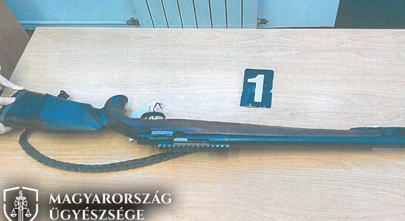 Vadászpuskát szegezett a tetten érőre az orvhalász: drámai fordulat a Muránál