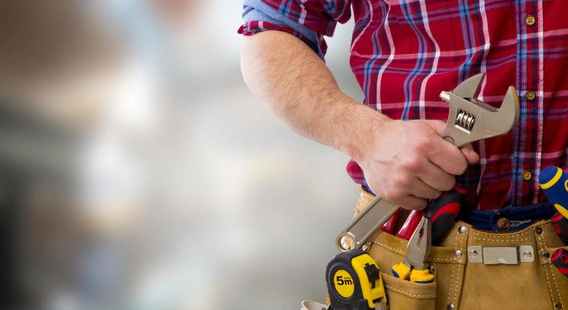 85 ezerrel kevesebben dolgoznak az idén, mint tavaly ilyenkor