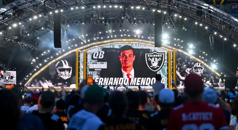 Fernando Mendoza lett a draftelső, irányítót húzott az első körben a Rams