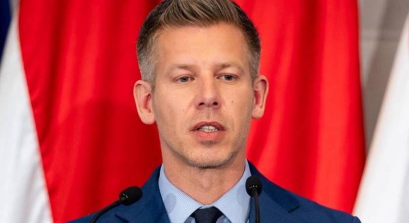 Magyar Péternek ilyen szép szőke hajú a húga: ritka képen az egész családja