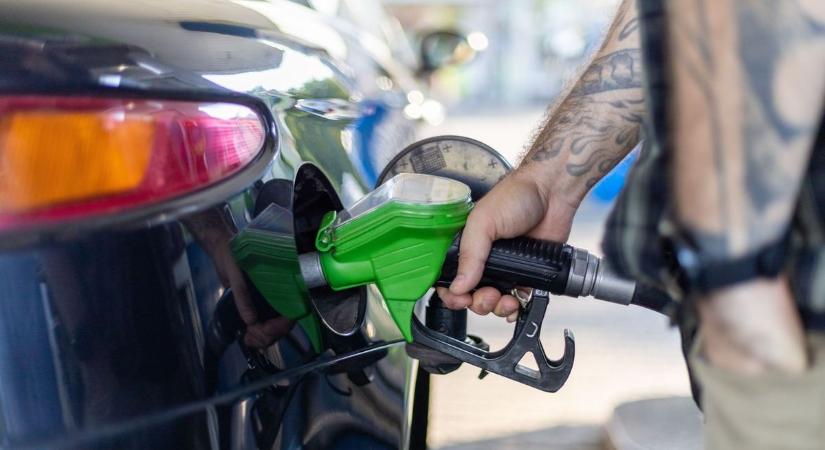 Az egekbe emelkedtek az uniós üzemanyagárak: mutatjuk, hogyan érinti Magyarországot az óriási válság