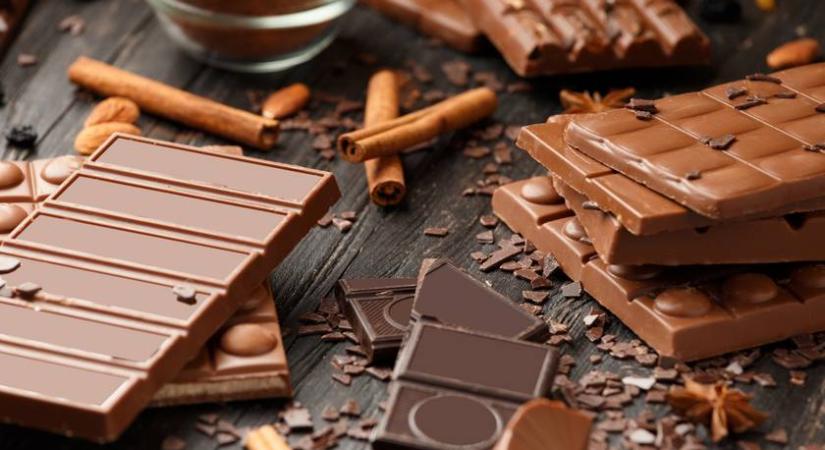 Megdöbbentő, mit tartalmaz egy tábla csokoládé: ezért csak néhány kockát szabad enni belőle