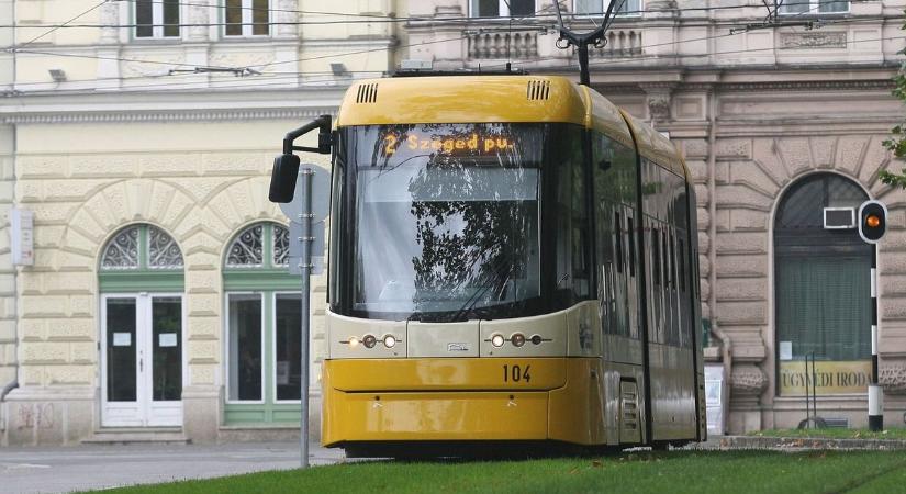 Zajos éjszakák várnak az északi városrészre: különleges gép érkezik a szegedi sínekre