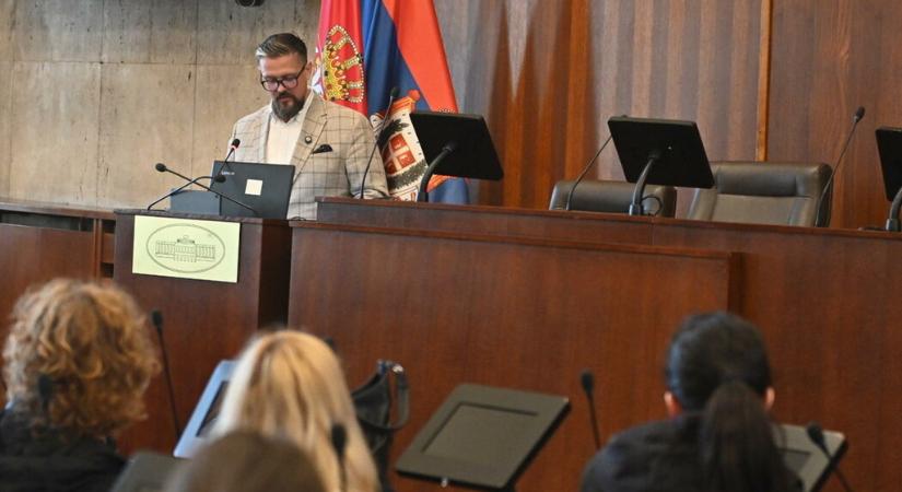 Külföldi diákokat fogadott Juhász Bálint a tartományi képviselőházban