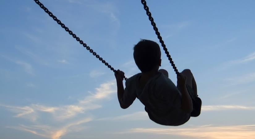 Rendszerhiba vagy mulasztás? – Hogy tűnhetett el egy 11 hónapos baba a környezet látóteréből?