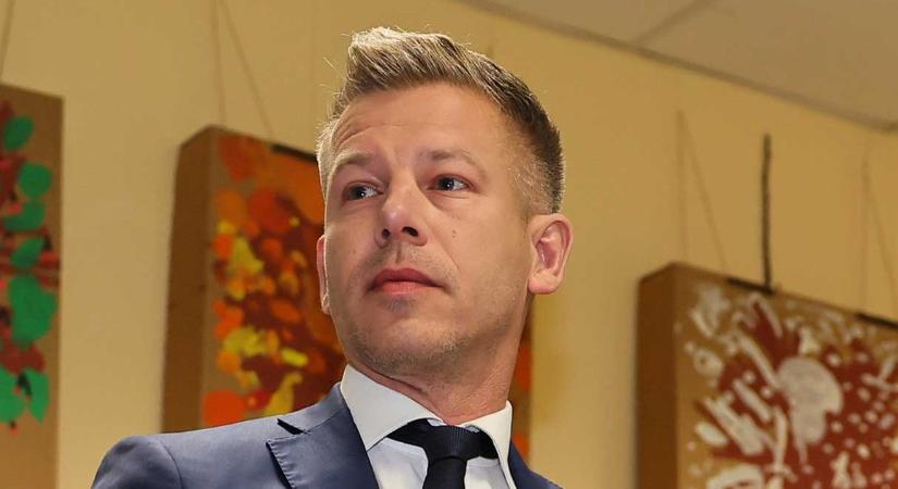 Ő az a gyönyörű hölgy. Magyar Péter családi fényképet mutatott, ott a húga is (fotó)