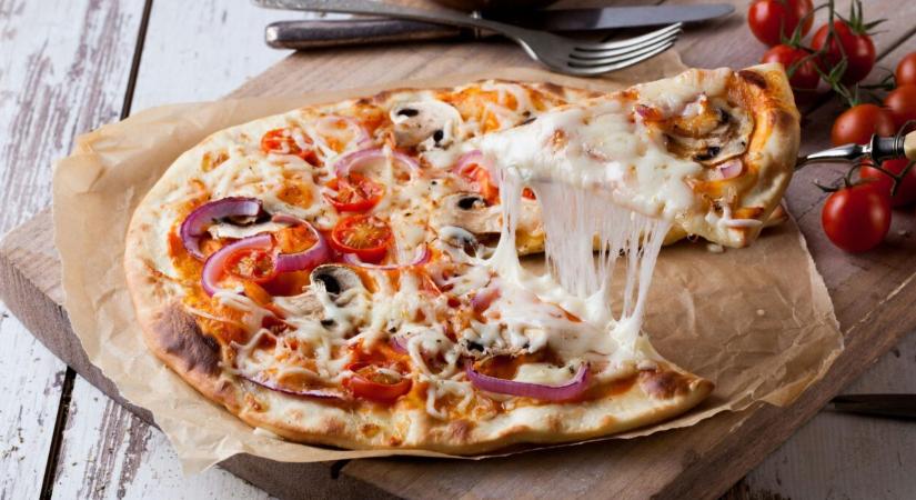 Igazából így kellene enni a pizzát