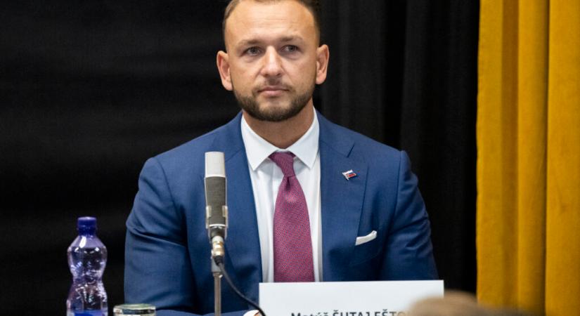 A következő ülésszakra tették át Šutaj Eštok leváltásáról szóló indítvány megvitatását
