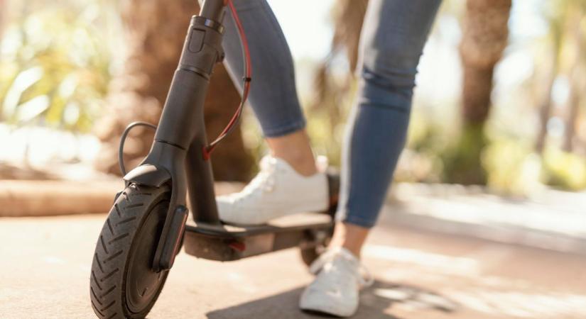 Az e-rollerek többségének továbbra sincs biztosítása