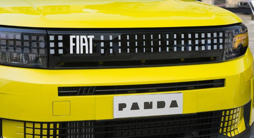 Revolúció Fiat-módra: visszatér a manuális váltó és a benzinmotor