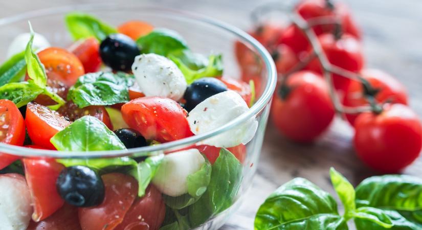 Egyszerű és mennyei salátareceptek: így használhatjuk ki a magyar zöldségeket!