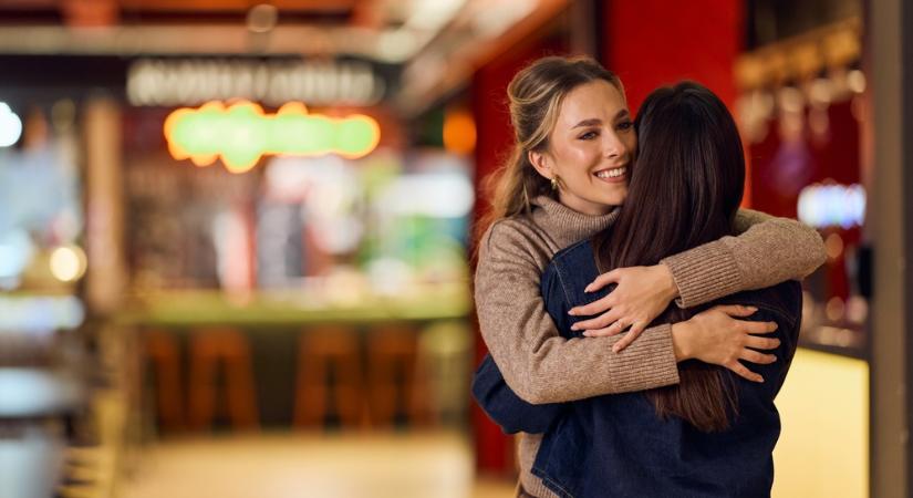 Így szerezhetünk barátokat felnőttként – három meglepő módszer, ami működik