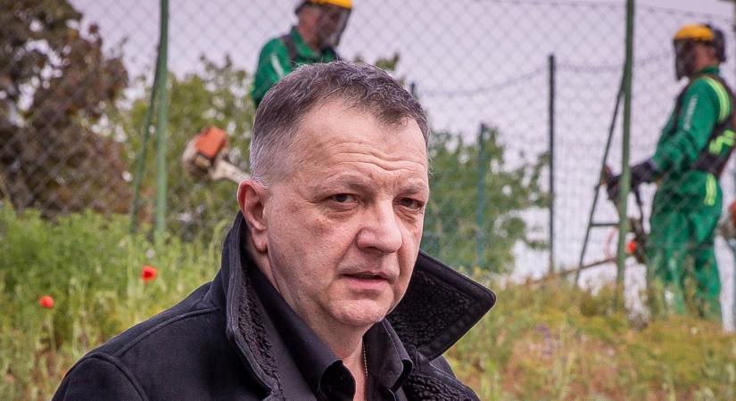 Üzent a hetekre eltűnt Pesty László: minden erejével azon van, hogy jobban legyen