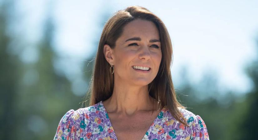 Katalin hercegné megszegte a protokollt: Könnyeivel küszködve ölelte magához a gyászoló hőst a palotában