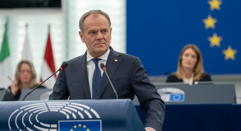 Donald Tusk türelemre inti az Európai Uniót Magyar Pétert illetően