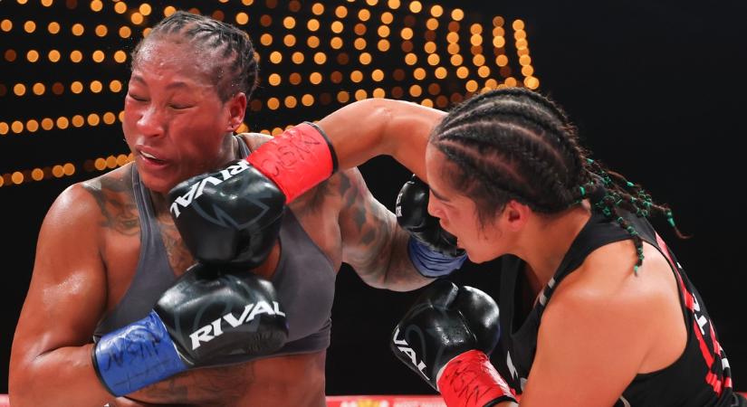 Úgy kiütötték a világbajnok bokszolónőt, hogy egy héttel később is folyamatos megfigyelés mellett fekszik az intenzíven – videók