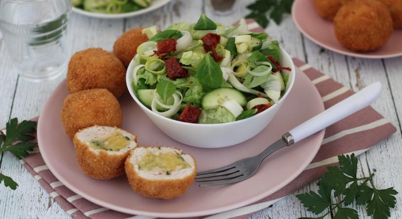 Kicsit rántott hús, kicsit húsgolyó és pont így tökéletes - recept