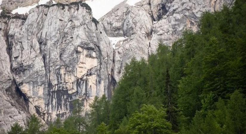Összeomlott a legendás kőarc, megsemmisült a sziklaalakzat