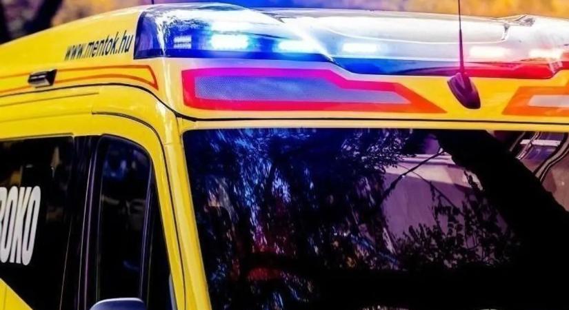 Iskolából egyenesen a börtönbe ballaghat a férfi, aki mentősökre támadt