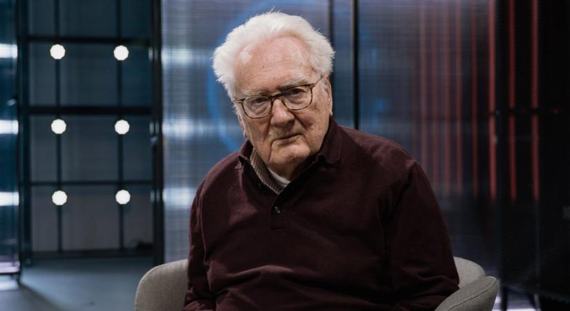 Róna Péter: Alkotmányt!