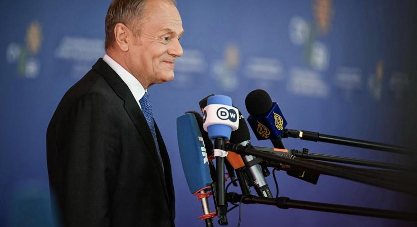 Évek óta először nincsenek oroszok a teremben – állapította meg Donald Tusk a tanácskozásról, melyen Orbán Viktor nem vesz részt