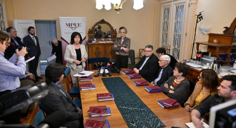 Kiáltványt bocsát vitára a Magyar Polgári Együttműködés Egyesület